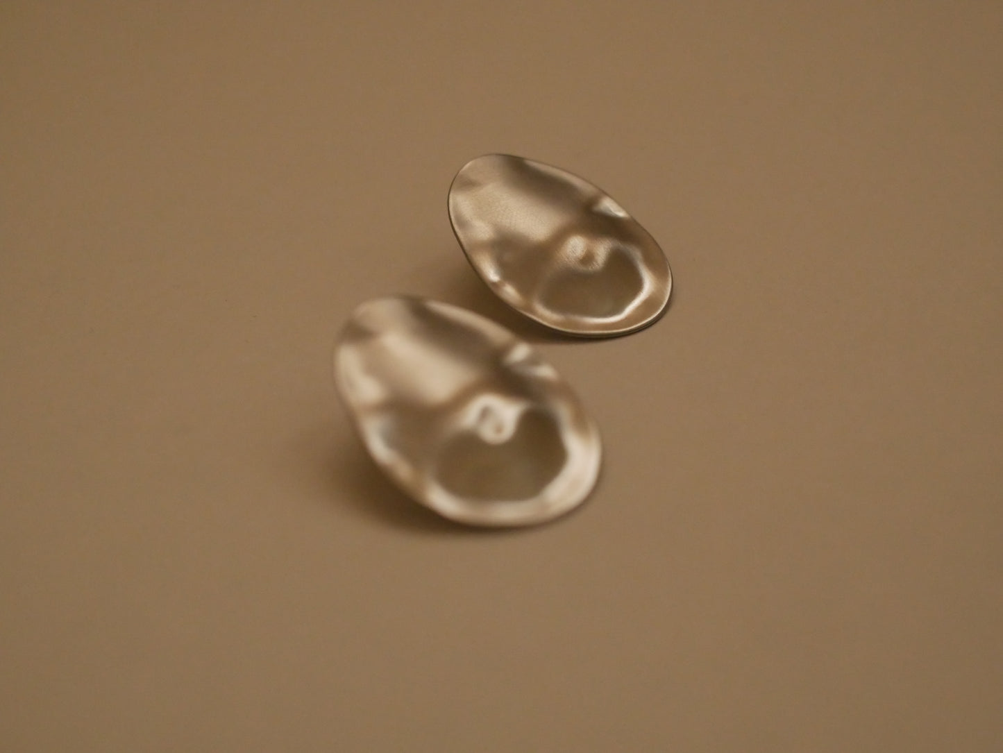 Boucles d’Oreilles Galet Argenté en Acier Inoxydable - LYDIA